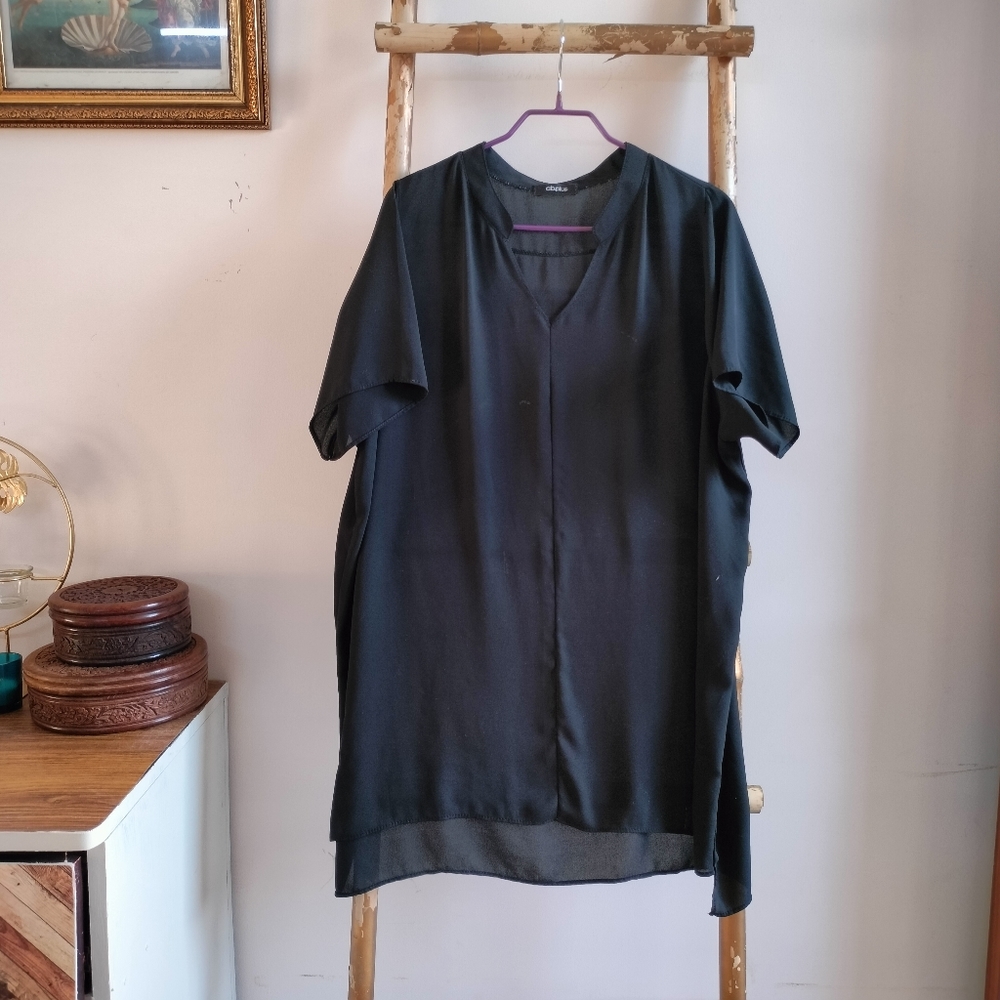 🌹The Quiet Luxury Collection🌹Black Minimalist Long Top - Picture 6 of 11